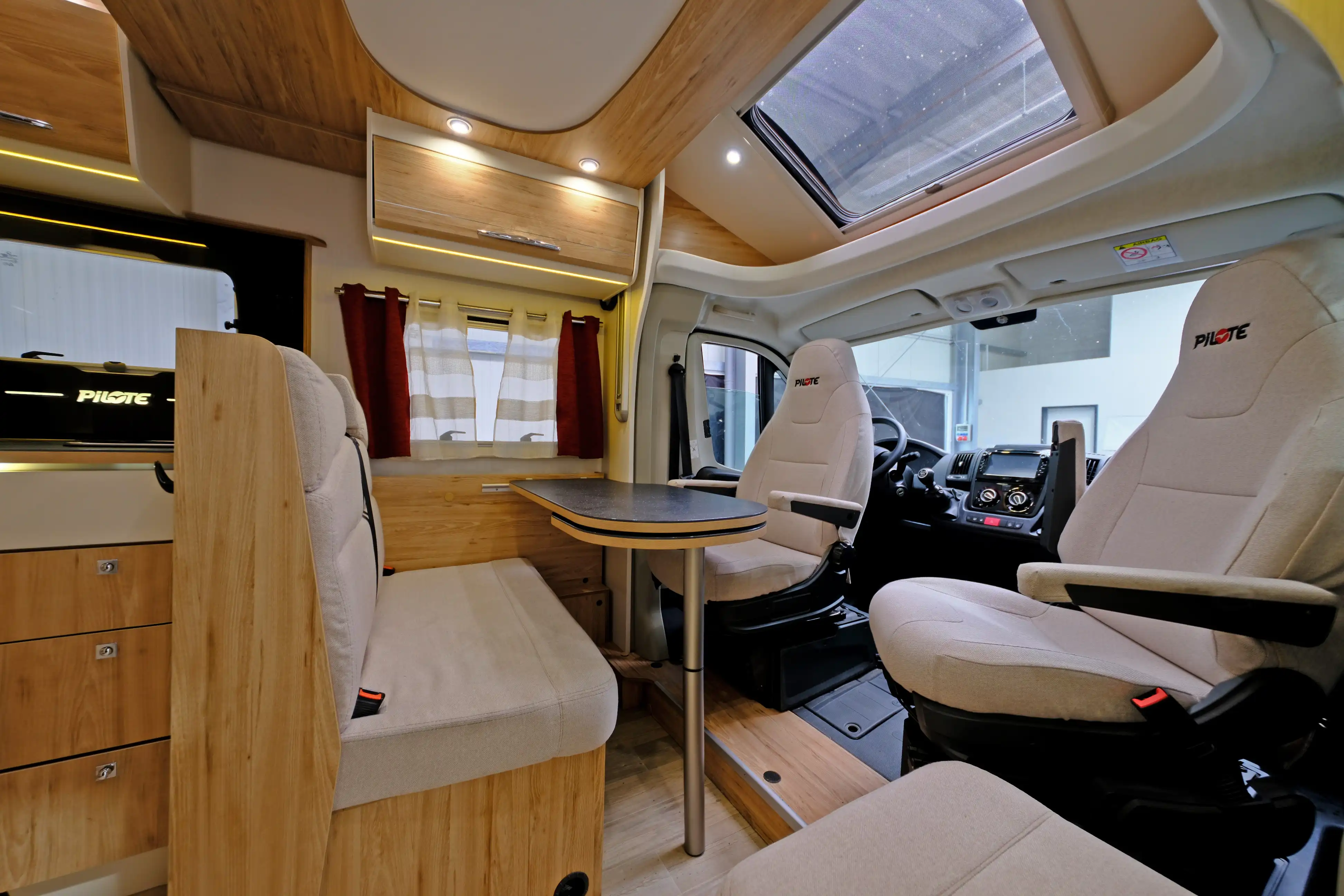 PILOTE Essentiel P 706 GJ